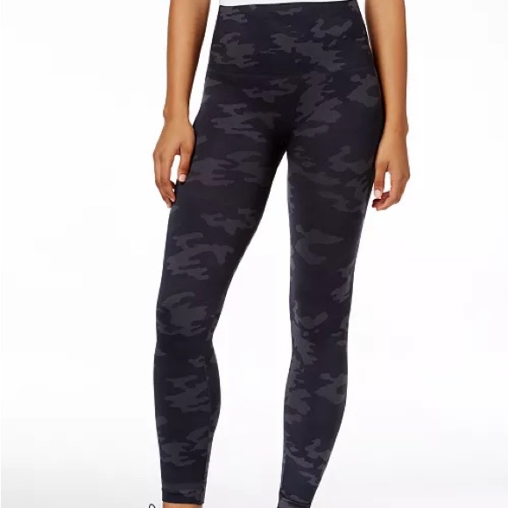 Spanx high waisted camo leggings sz medium. Like new condition